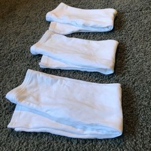 3 Old Navy Girls Solid White Stretch Leggings